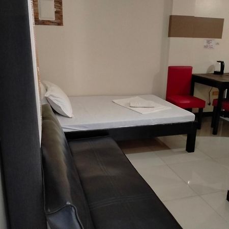 V.F. Riton Apartelle Laoag Exterior foto
