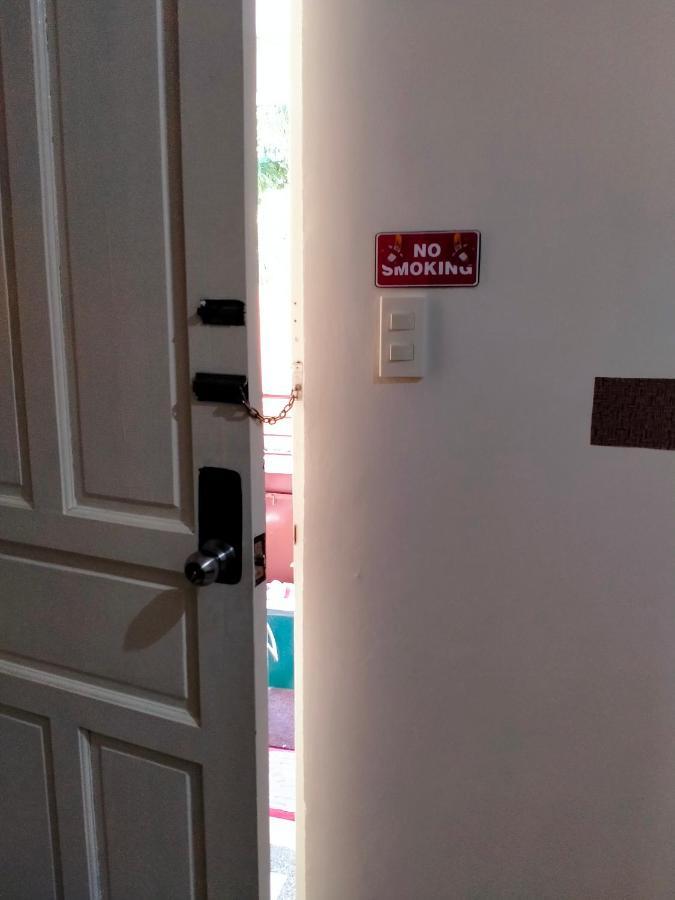 V.F. Riton Apartelle Laoag Exterior foto