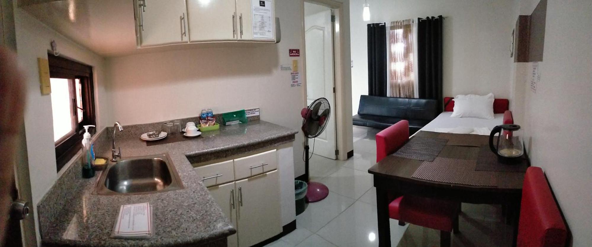 Apartamento V.F. Riton Apartelle Laoag Exterior foto